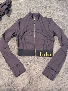 Lululemon special edition cropped define jacket size 4